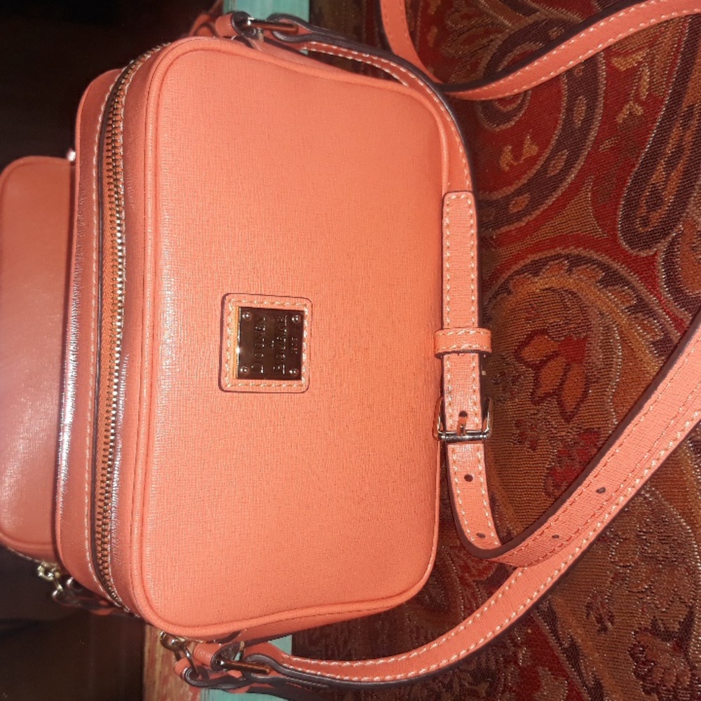 Dooney & Bourke Saffiano Leather Camera Crossbody Bag NWOT - Picture 3 of 8